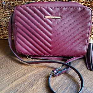 Aldo Andressera Burgundy Wine Crossbody Bag    Smoke Pet Free Home